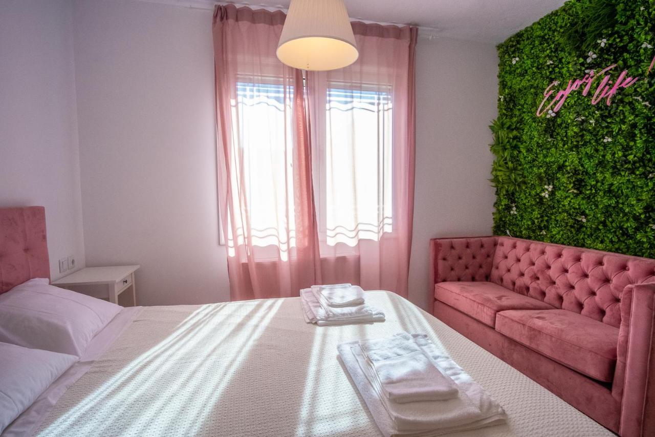 Remvi Guest House Pramanta Esterno foto
